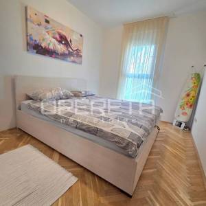 Žnjan, dvosoban, namješten, garažno mjesto