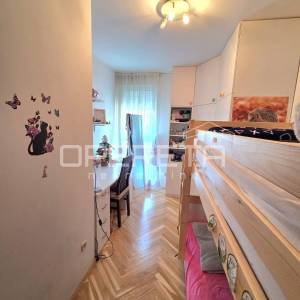 Žnjan, dvosoban, namješten, garažno mjesto