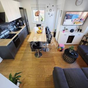 2-soban stan s uređenom krovnom terasom - Zadar, Višnjik