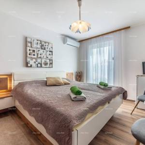 Apartmanska kuća s bazenom!Blizina mora i plaže!  Peroj.