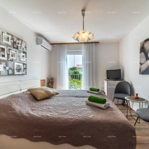 Apartmanska kuća s bazenom!Blizina mora i plaže!  Peroj.