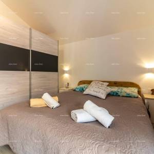 Apartmanska kuća s bazenom!Blizina mora i plaže!  Peroj.