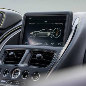 Aston Martin DBS Superleggera 5.2 V12 - 3 godine jamstva