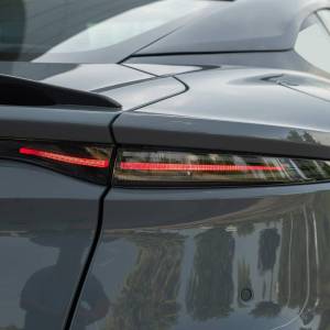 Aston Martin DBS Superleggera 5.2 V12 - 3 godine jamstva