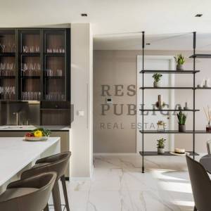 ATRAKTIVAN TROSOBAN STAN - NOVOGRADNJA ŠTIKOVICA/DUBROVNIK