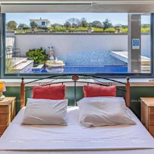 Banjole 7 km od centra grada Pule. 4 km do grada Medulina.