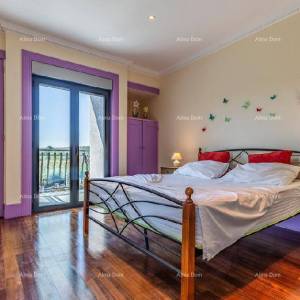 Banjole 7 km od centra grada Pule. 4 km do grada Medulina.