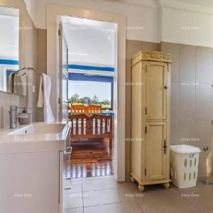 Banjole 7 km od centra grada Pule. 4 km do grada Medulina.