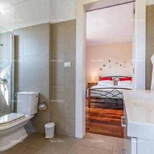 Banjole 7 km od centra grada Pule. 4 km do grada Medulina.