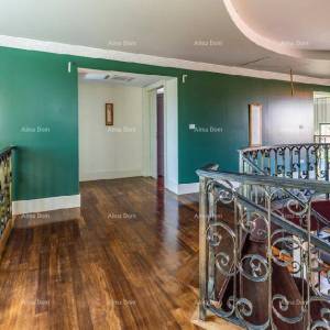 Banjole 7 km od centra grada Pule. 4 km do grada Medulina.