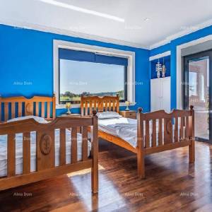 Banjole 7 km od centra grada Pule. 4 km do grada Medulina.