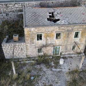 Barić Draga, kamena kuća za adaptaciju prvi red do mora