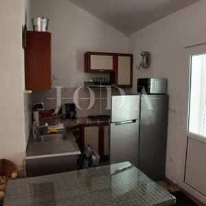 Barić Draga, kuća uz more