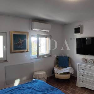 Barić Draga, kuća uz more