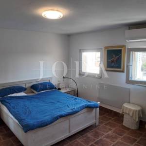 Barić Draga, kuća uz more