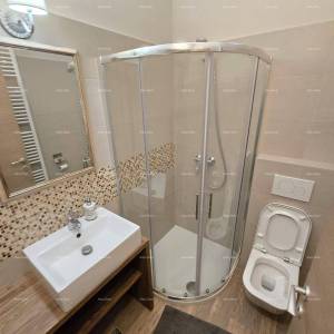 Blizina mjesta Marčane. Samostojeća kuća na velikoj parceli s grijanim bazenom!