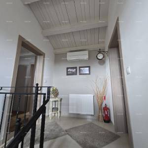 Blizina mjesta Marčane. Samostojeća kuća na velikoj parceli s grijanim bazenom!