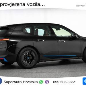 BMW iX 111.5 kWh xDrive50 523 KS, LASER+ACC+PANO+4xGR SJED+HEAD+MASAŽA+360