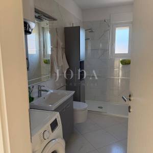 Buzdohanj dvosobni stan u novijoj zgradi