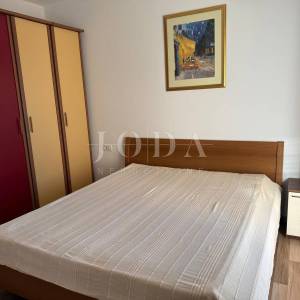 Buzdohanj dvosobni stan u novijoj zgradi