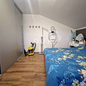 Čavle, samostojeća kuća s dva stana i okućnicom od 1240m2