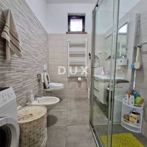 Čavle, samostojeća kuća s dva stana i okućnicom od 1240m2