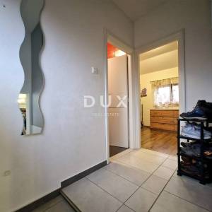 Čavle, samostojeća kuća s dva stana i okućnicom od 1240m2