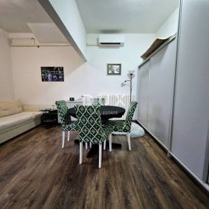 Čavle, samostojeća kuća s dva stana i okućnicom od 1240m2