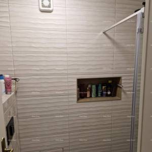 Červar-Porat, Prodaje se namješten stan – blizina mora