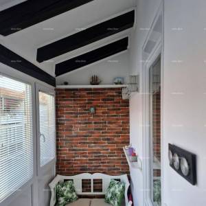 Červar-Porat, Prodaje se namješten stan – blizina mora