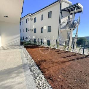 Čižići, novogradnja, apartman u prizemlju!