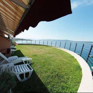 CRIKVENICA. HOTEL NA SAMOJ OBALI MORA!!