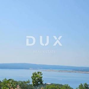 CRIKVENICA, JADRANOVO - zemljište 486 m2 s panoramskim pogledom na more! PRILIKA!