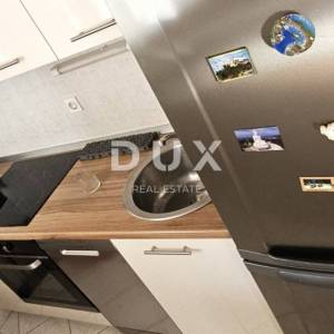 CRIKVENICA - Odličan stan s pogledom na more i parkirnim mjestom