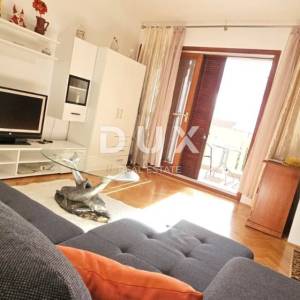 CRIKVENICA - Odličan stan s pogledom na more i parkirnim mjestom