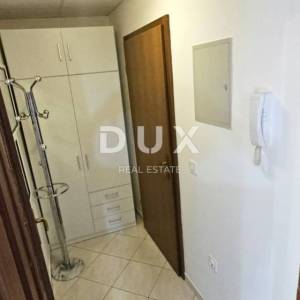 CRIKVENICA - Odličan stan s pogledom na more i parkirnim mjestom