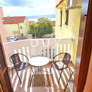 CRIKVENICA - Odličan stan s pogledom na more i parkirnim mjestom