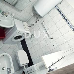 CRIKVENICA - Odličan stan s pogledom na more i parkirnim mjestom