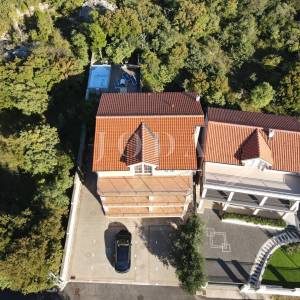 Crikvenica prizemlje sa okućnicom