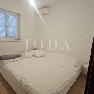 Crikvenica prizemlje sa okućnicom