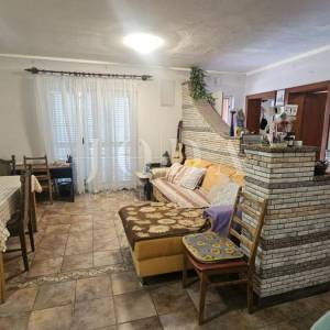 Crikvenica prizemlje sa okućnicom