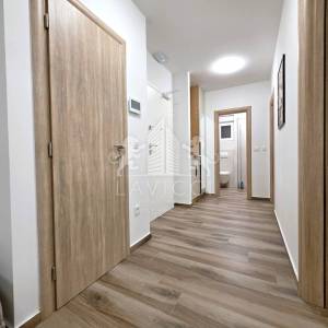 Dugoročni najam – moderan 2-soban stan u novogradnji, Bili Brig, Zadar