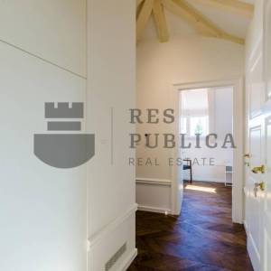 DVA APARTMANA U CENTRU GRADA