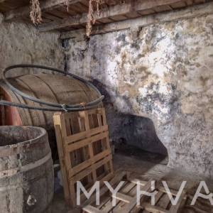 Dvojna kamena kuća u Vrisniku