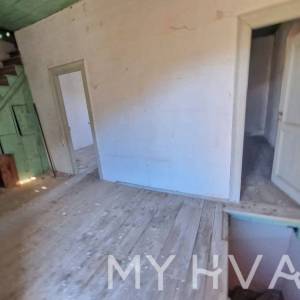 Dvojna kamena kuća u Vrisniku