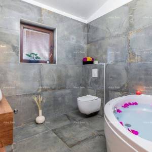 Dvojna kuća - okolica Pule