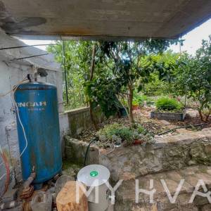 Dvojna kuća, poljsko imanje i maslinik uz more na Hvaru