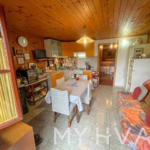 Dvojna kuća, poljsko imanje i maslinik uz more na Hvaru