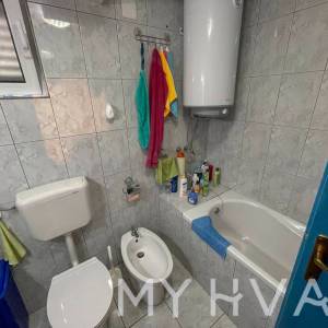 Dvojna kuća, poljsko imanje i maslinik uz more na Hvaru