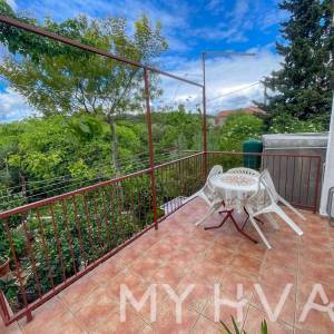 Dvojna kuća, poljsko imanje i maslinik uz more na Hvaru